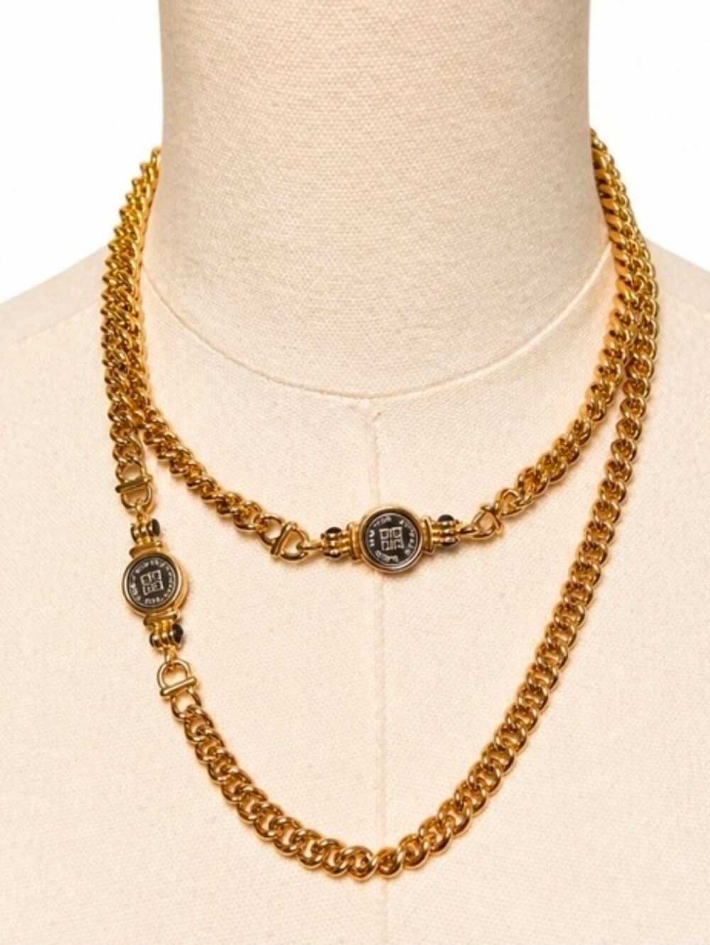 ✨️RARE✨️ GIVENCHY 37" Statement Necklace